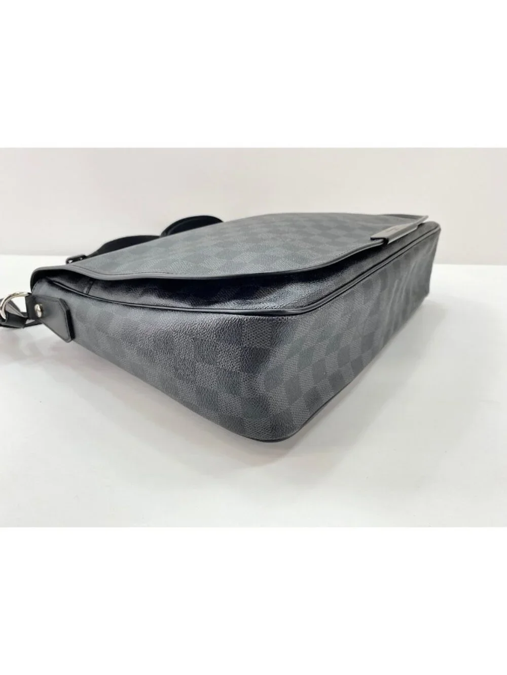 Louis Vuitton Shoulder Bag Daniel MM